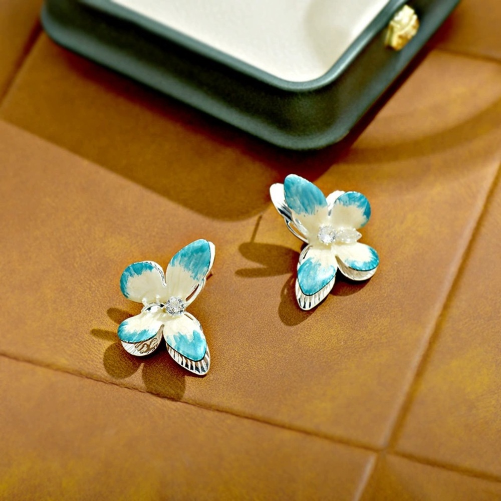 Elegant Floral Blue and White Earrings